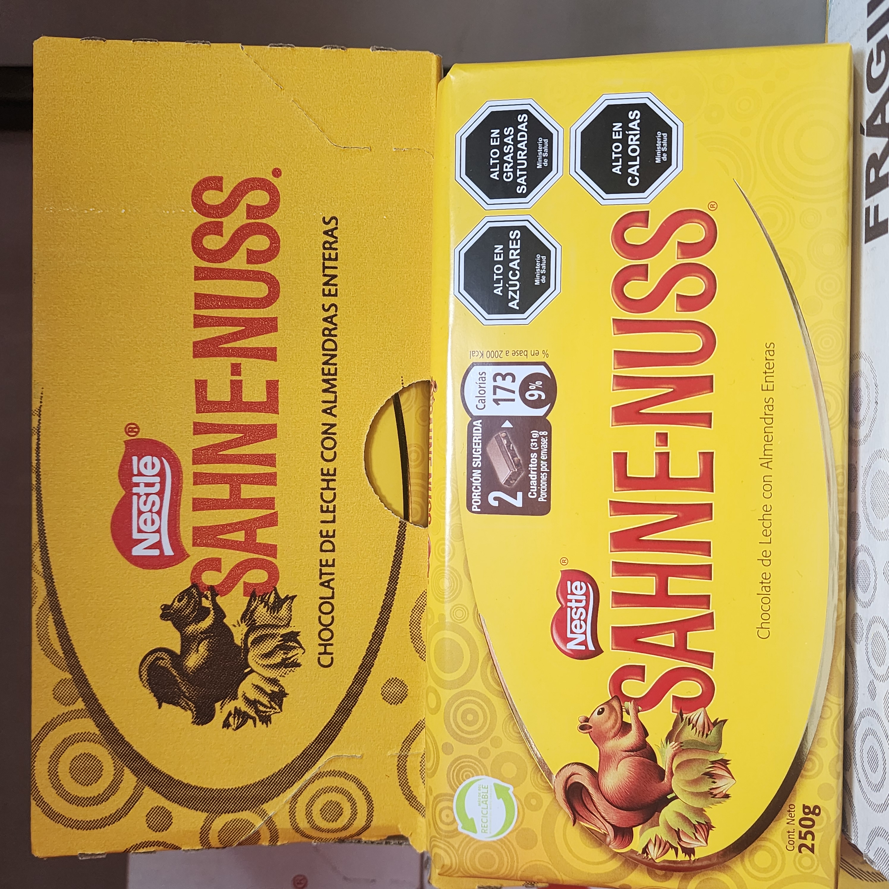 CHOCOLATE  SAHANENUSS 250g